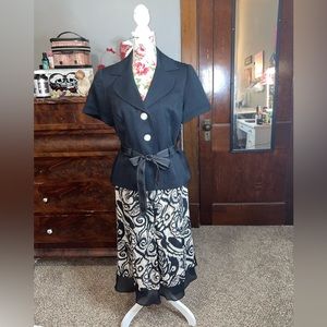 EUC/Studio One 2 piece skirt outfit, Size 12